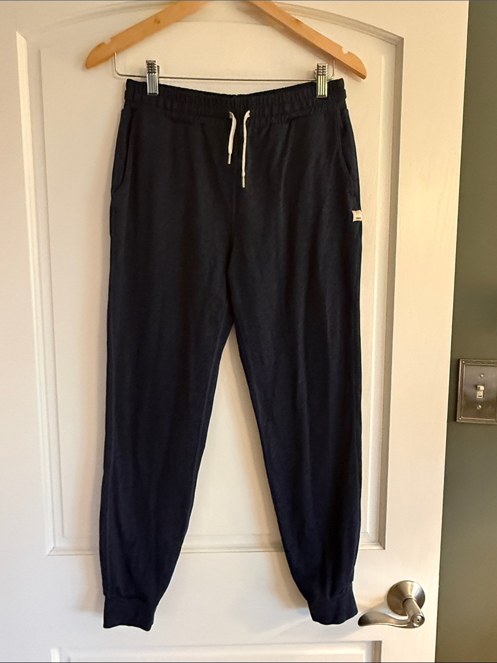 Women’s vuori performance jogger- heather Navy joggers Small Tall